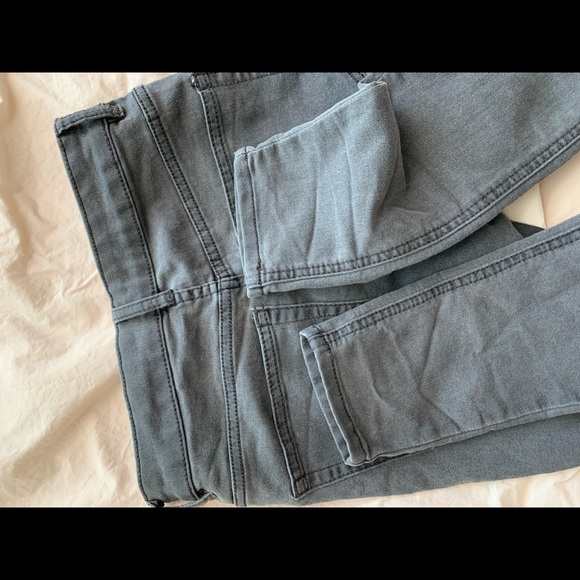 Pull&Bear Women’s Skinny High-Rise Jeans - Picture 4 of 4